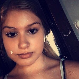 Meet your Posher, Tory